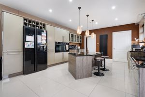 Photo 16- click for photo gallery